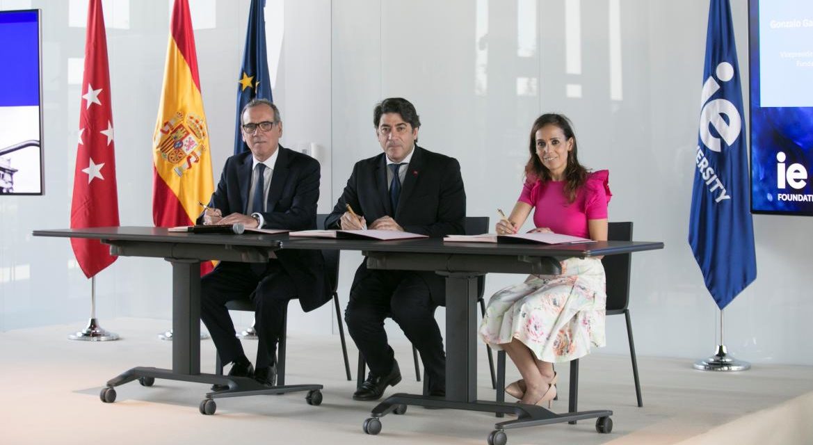 Comunitatea Madrid se alătură Universității IE pentru a promova inovația în sectorul feroviar