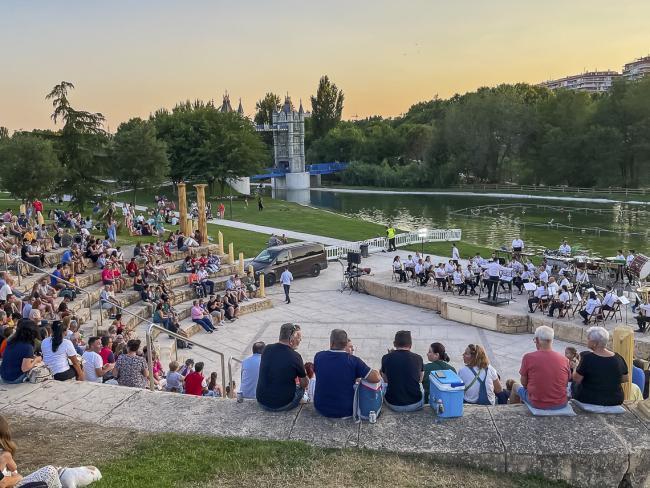 Torrejón – „Nopțile în Parcul Europa” găzduiește cel de-al III-lea Festival Național al Trupelor de muzică din Torrejón de Ardoz cu spectacolul Uniunii…