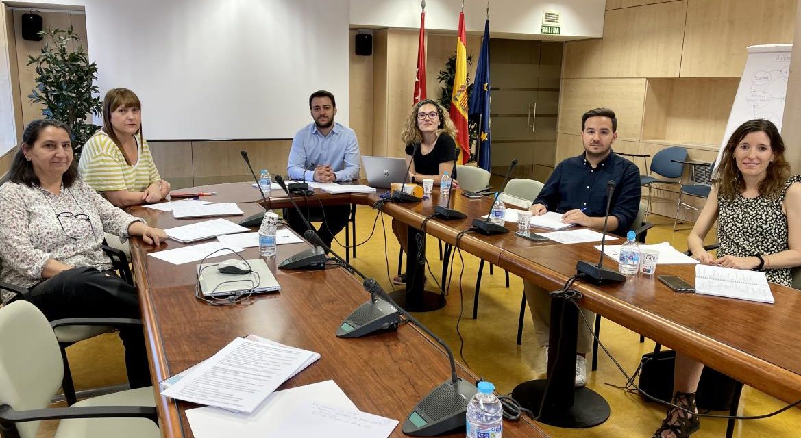 Comunitatea Madrid constituie patru comisii pentru dialog între tineri și administrația regională