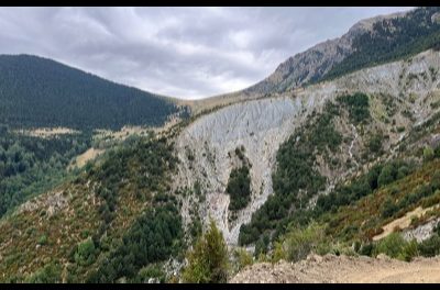Acció Climàtica sprijină proiectul de stabilizare a morenei Erill la Vall pentru a evalua aplicarea potențială a acestuia în alte zone ale Pirineilor