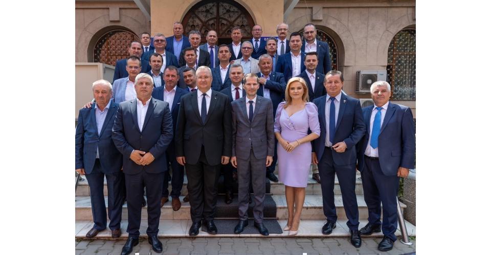 Întâlnirea premierului Nicolae-Ionel Ciucă cu reprezentanții autorităților publice locale din județul Vrancea
