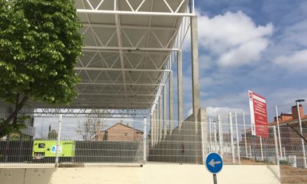 Comunitatea Madrid pune la dispoziție școlii publice Virgen de Navalazarza un nou centru sportiv polivalent