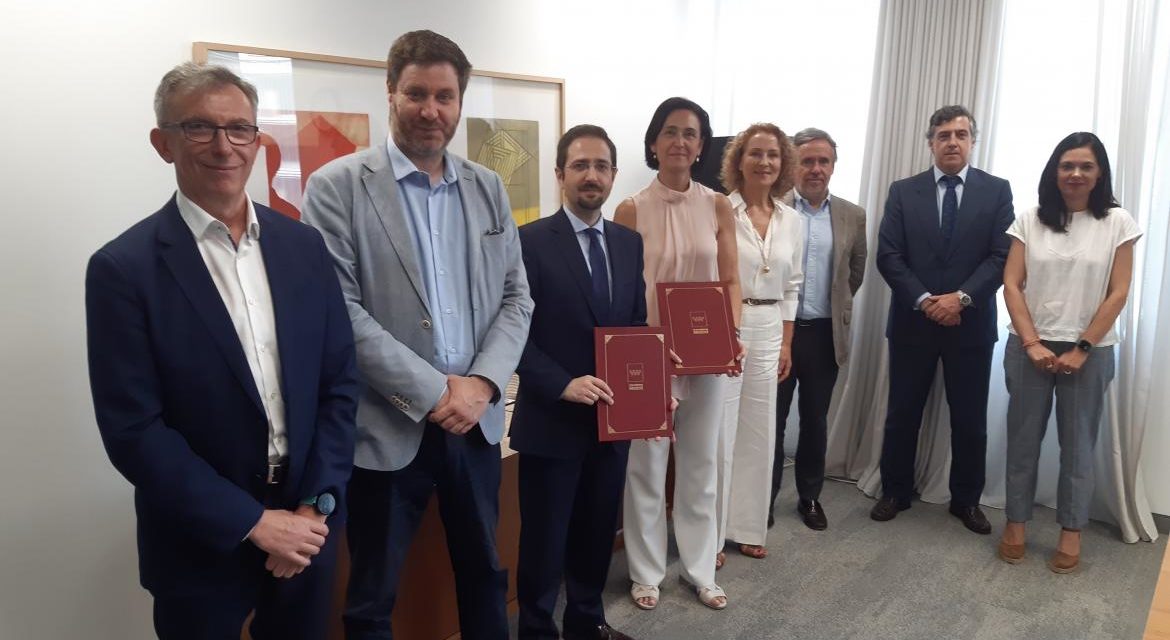 Comunitatea Madrid semnează un acord pentru a consilia companiile din regiune care se confruntă cu dificultăți
