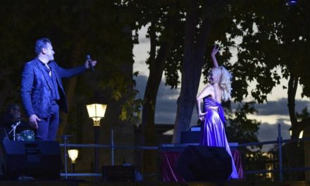 Alcalá – Manuel Alejandro deschide ciclul muzical gratuit al artiștilor locali în Plaza de Palacio