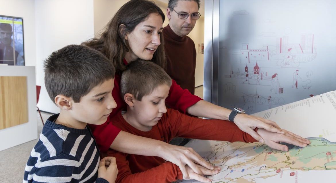 Centrele de Sprijin și Întâlnire a Familiei din Comunitatea Madrid au asistat 2.200 de familii în prima jumătate a anului