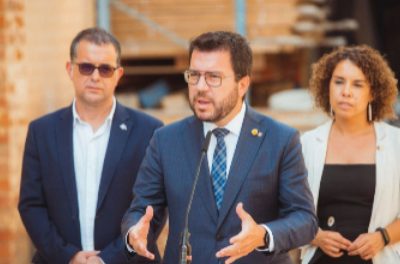 Președintele Aragonès: „Vom aloca peste 6 milioane de euro pentru a îndepărta uralitul deteriorat de grindină și vom instala panouri fotovoltaice”