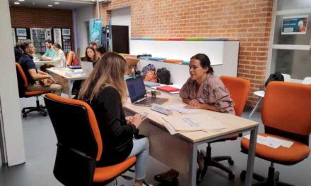 Comunitatea Madrid organizează întâlniri rapide cu companii pentru a angaja lucrători instruiți în tehnologii digitale