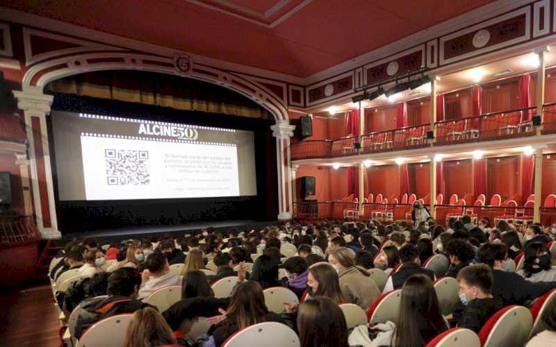 Alcalá – ALCINE51 deschide înscrierile pentru a participa ca juriu la Premiile Publicului și pentru a participa la proiecțiile pentru tineri…