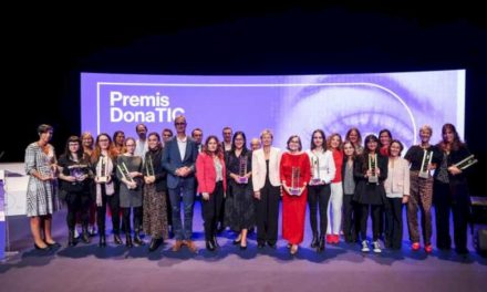 Premiile DonaTIC 2022 recunosc 11 femei și 2 organizații ca repere ale emancipării femeilor în domeniul tehnologic