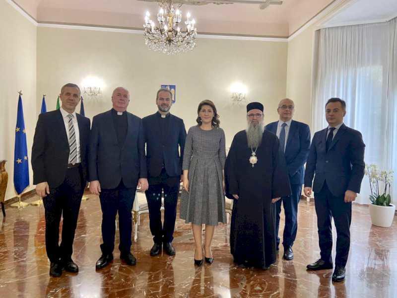 Italia: Reuniune a ambasadorului Gabriela Dancău cu responsabilii cultelor religioase care păstoresc comunitatea românească din Italia