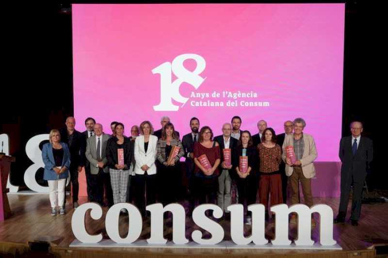 Consilier Torrent: „Ne angajăm să modernizăm Codul Consumatorului prin consolidarea drepturilor cetățenilor în fața noilor provocări ecologice și digitale”