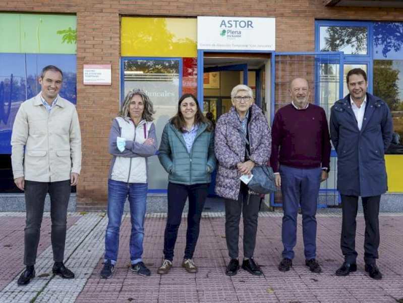 Torrejón – Primarul, Ignacio Vázquez, vizitează Centrul de îngrijire timpurie „Los Juncales” al ASTOR, care oferă servicii pentru peste 150 de minori…