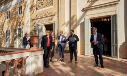Ministrul Culturii vizitează Sant Feliu de Llobregat și facilitățile sale pentru promovarea culturii digitale