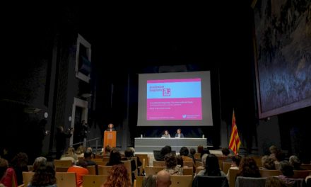 Peste o sută de persoane participă la ziua „Primire lingvistică: folosire dincolo de clasă” din Girona