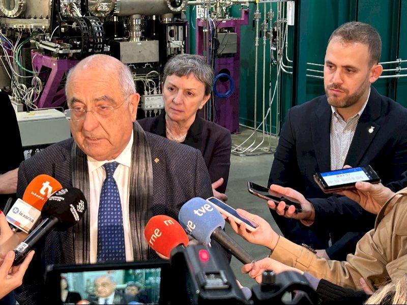 Consilierul Joaquim Nadal: „Sincrotronul ALBA pune Catalonia în lume în domeniile științei, cercetării și inovației”