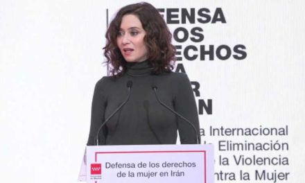 Díaz Ayuso le aduce un omagiu femeilor iraniene care își apără libertatea împotriva tiraniei: „Violența și maltratările pe care le vedem sunt intolerabile”