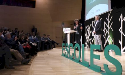 Consilierul Jordà și consilierul Gonzàlez-Cambray acordă insigne Școlile Verzi pentru 78 de noi centre educaționale