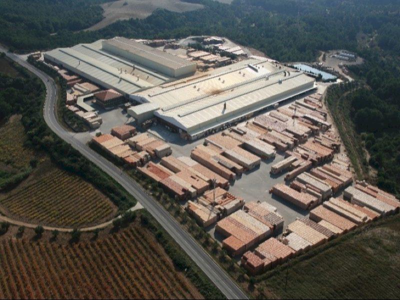 Compania Ceràmica Pierola, din Hostalets de Pierola, își va putea extinde facilitățile