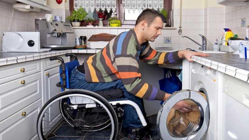 Comunitatea Madrid îmbunătățește Serviciul de tranziție la viața independentă pentru persoanele cu dizabilități fizice