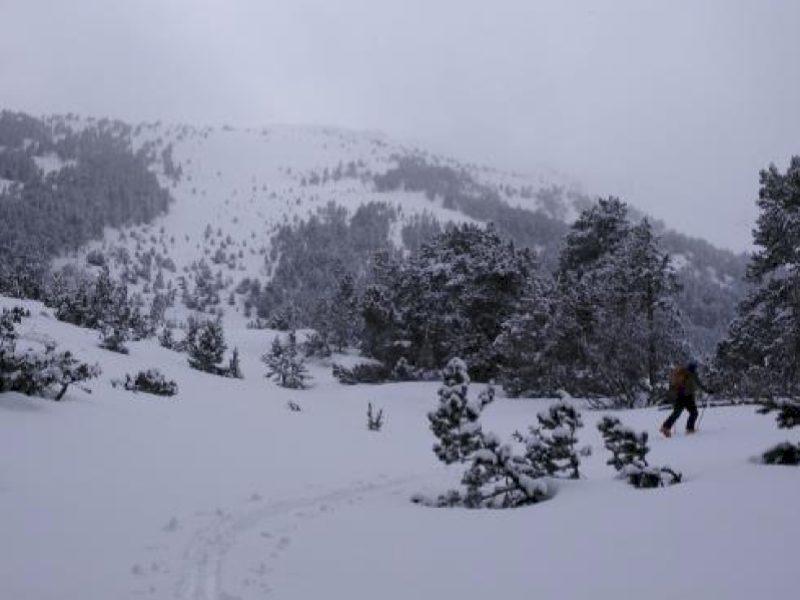 Teritoriul începe campania de iarnă cu emiterea buletinului de pericol de avalanșă și activarea utilajelor de deszăpezire