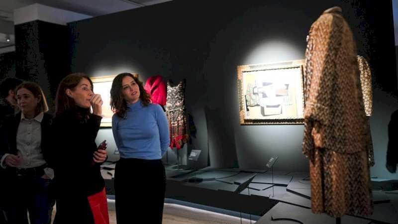 Díaz Ayuso vizitează expoziția dedicată lui Pablo Picasso și Gabrielle Chanel la Muzeul Thyssen-Bornemisza