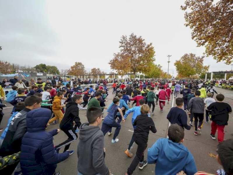 Torrejón – Participare excelentă la a XXXV-a Cursa Populară a Constituției cu peste 3.300 de alergători de toate vârstele