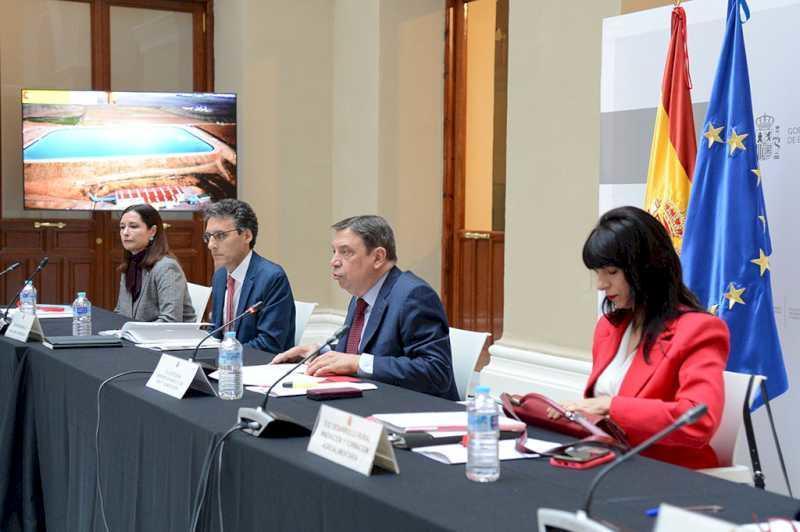 Luis Planas: Guvernul se angajează să irigați eficient pentru a asigura o producție stabilă de alimente