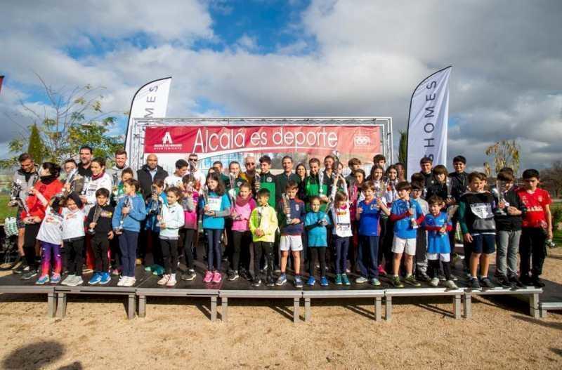 Alcalá – Mare succes al I Cross «La Estela de Ayo»: un eveniment sportiv de susținere și emoționant