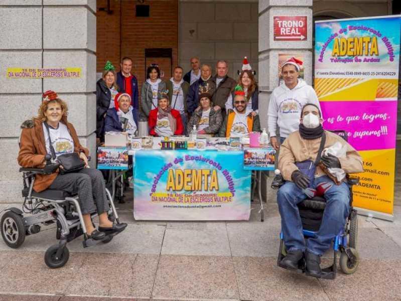Torrejón – Asociația de Scleroză Multiplă Torrejón de Ardoz (ADEMTA) a înființat un masă informativ în Plaza Mayor cu ocazia…