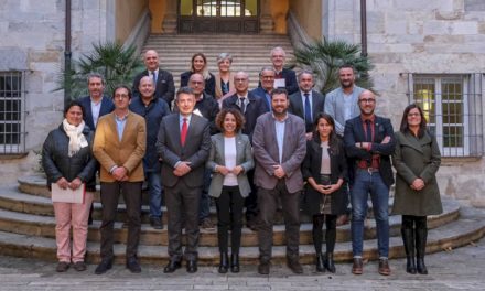 Acord între Guvern, Consiliul Provincial, Camera de Comerț și consiliile Girona și Alt Maresme pentru promovarea aeroportului