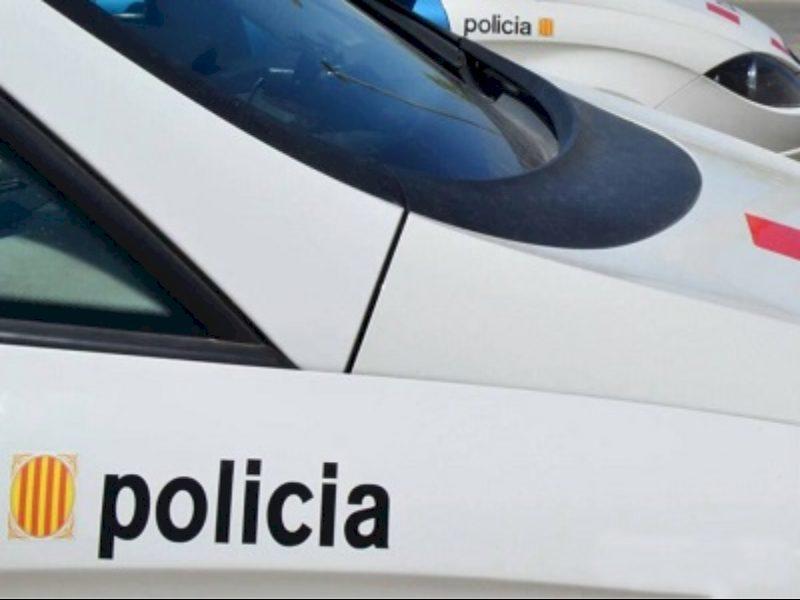 Mossos d’Esquadra arestează un bărbat şi o femeie pentru comiterea unei fraude bancare în Maresme