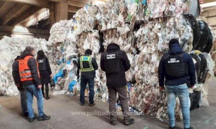 Peste 3.700 de tone de deşeuri, oprite în 2022 la intrarea în Rom&acirc;nia