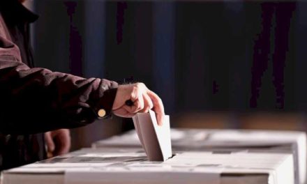 Comunitatea Madrid informează străinii rezidenți despre procedurile de vot la alegerile municipale din 2023