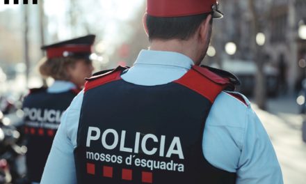 Mossos d’Esquadra arestează 25 de persoane ca parte a dispozitivului de prevenire a jafurilor armate în interiorul locuințelor din cartierul Tres Torres, din Sarrià-Sant Gervasi