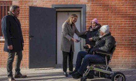 Comunitatea Madrid livrează primele spații comerciale publice adaptate ca locuințe sociale pentru persoanele cu mobilitate redusă
