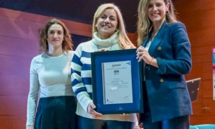 Torrejón – CEIP Seis de Diciembre Torrejón de Ardoz primește certificatul de management al toleranței AENOR pentru angajamentul său de a educa…