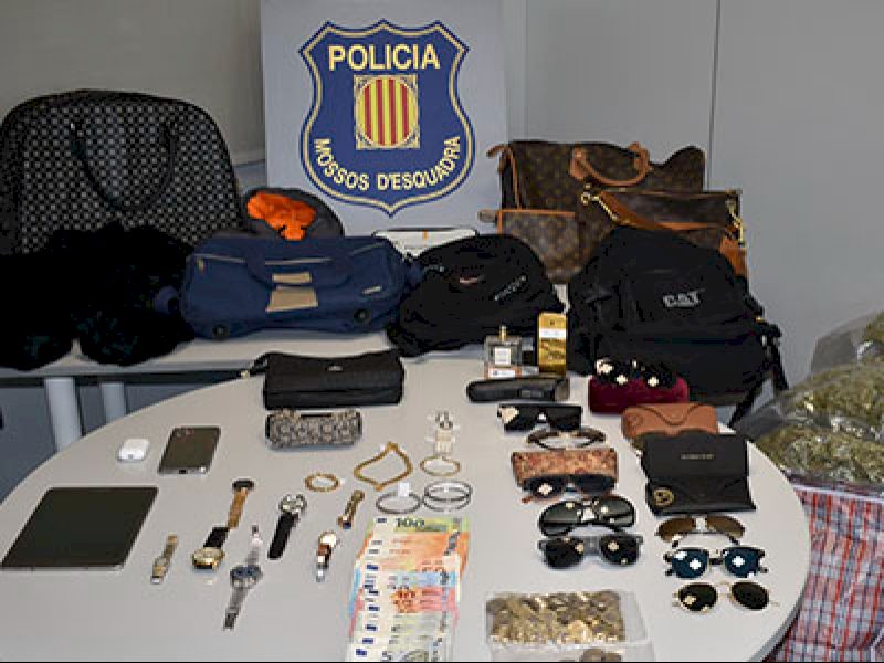 Mossos d’Esquadra arestează șapte persoane în Tarragonès și destructura un grup infracțional specializat în jaf în locuințe din județele Lleida, Tarragona și Osca