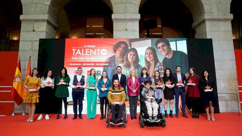 Comunitatea Madrid recunoaște exemplele de îmbunătățire, solidaritate și toleranță cu Premiile Tineretului Talent