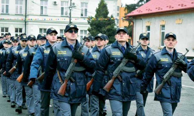 O nouă serie de elevi a Şcolii de Pregătire a Agenților Poliției de Frontieră &rdquo;Avram Iancu&rdquo; Oradea a depus jurăm&acirc;ntul militar
