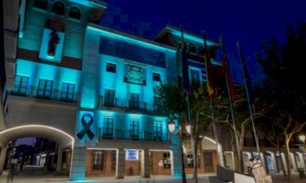 Torrejón – Torrejón de Ardoz se alătură Zilei Mondiale a Bolilor Rare, luminând fațada Primăriei în albastru-verde