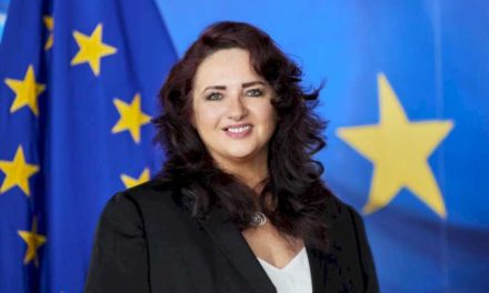 Comisarul european pentru egalitate, Helena Dalli, vizitează România