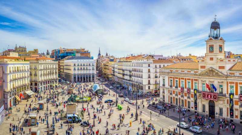 Comunitatea Madrid își desfășoară programul de rute tematice gratuite prin capitală