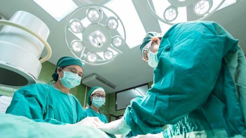 Spitalul Public Villalba încorporează un nou robot chirurgical pentru intervenții minim invazive în procese oncologice complexe