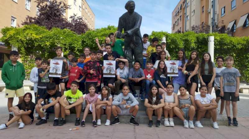 Elevii Coslada promovează „maratonul” de donare de sânge la Hospital del Henares