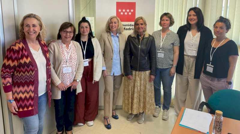 Comunitatea Madrid oferă îngrijire la domiciliu femeilor însărcinate și familiilor vulnerabile cu copii
