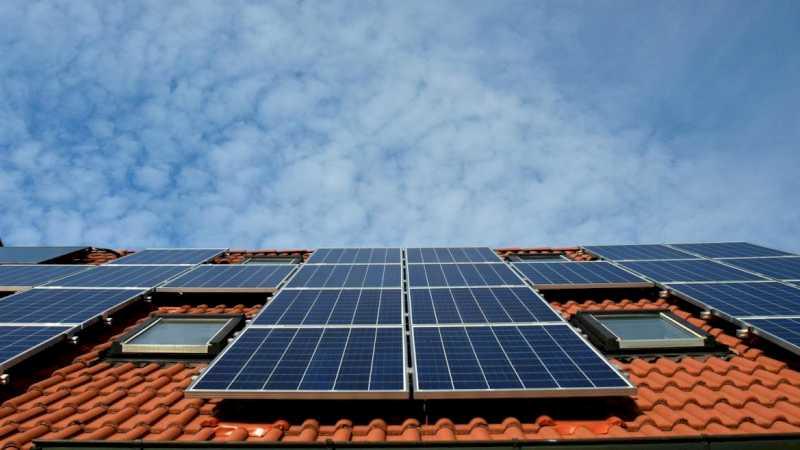 Comunitatea Madrid va instala panouri solare în trei clădiri ca măsură de economisire și eficiență energetică