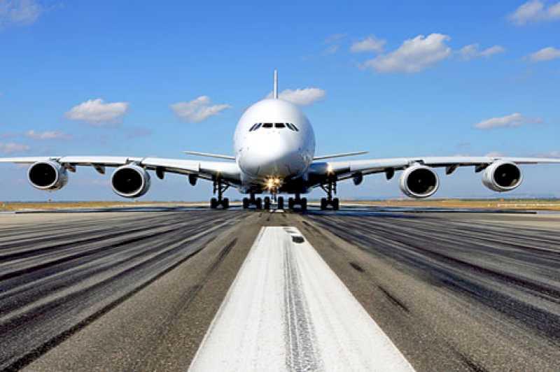 Transportes convine cu controlorii de trafic aerian un acord colectiv care facilitează stabilitatea muncii și pacea socială pentru următorii ani