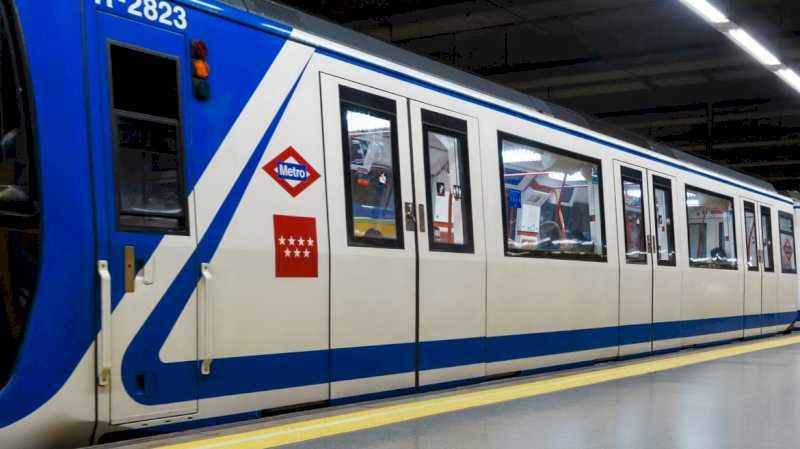 Comunitatea Madrid își reînnoiește investiția pentru autobuze alternative gratuite pe linia 7B de metrou