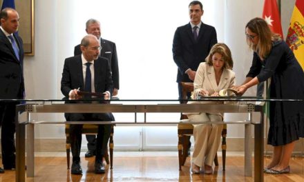 Raquel Sánchez semnează un acord cu Iordania pentru recunoașterea reciprocă a titlurilor de marina comercială