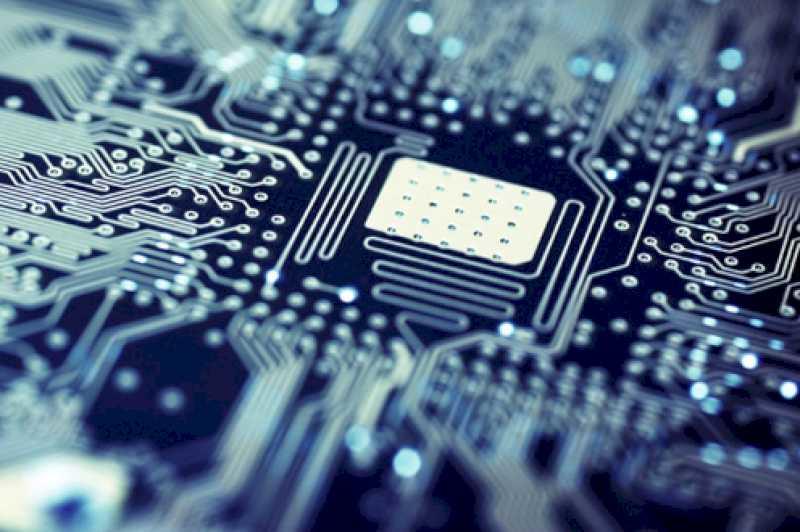 Guvernul prezintă comunității universitare noul ajutor privind Inteligența Artificială și microelectronica și semiconductori